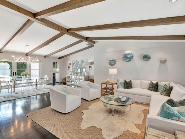 Дом в аренду по адресу 136 Worth Court S - фото 6853566