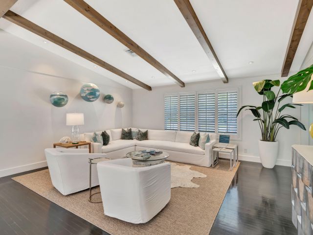 Дом в аренду по адресу 136 Worth Court S - фото 6853568