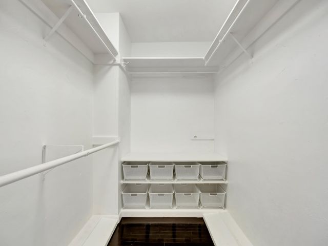 Дом в аренду по адресу 136 Worth Court S - фото 6853579