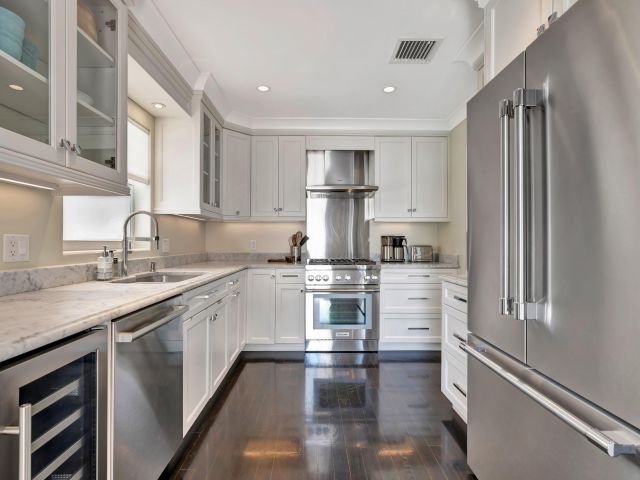 Дом в аренду по адресу 136 Worth Court S - фото 6853581