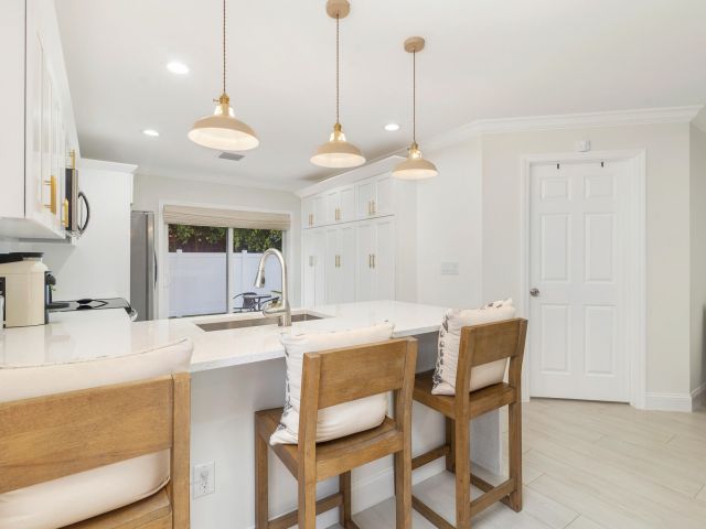 Продажа дома по адресу 3805 Russell Avenue - фото 6855425