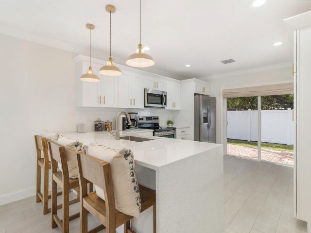 Продажа дома по адресу 3805 Russell Avenue - фото 6855426