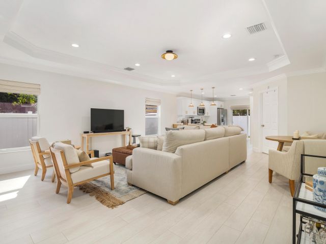 Продажа дома по адресу 3805 Russell Avenue - фото 6855430