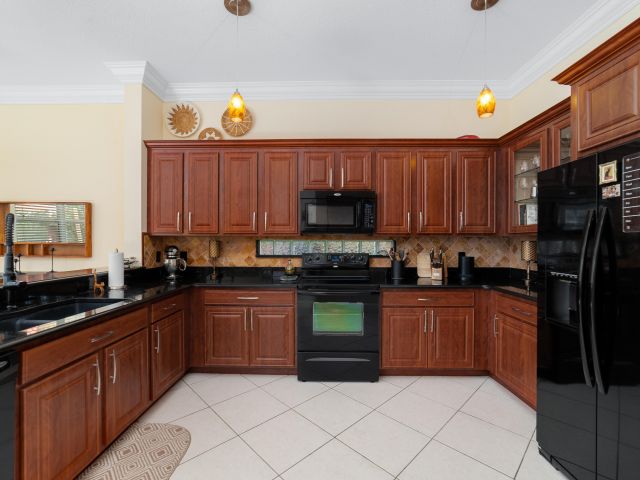 Продажа дома по адресу 254 Gazetta Way - фото 6853906