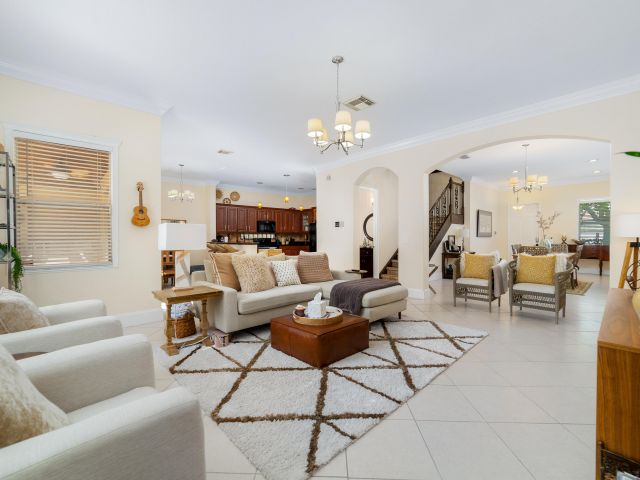 Продажа дома по адресу 254 Gazetta Way - фото 6853909