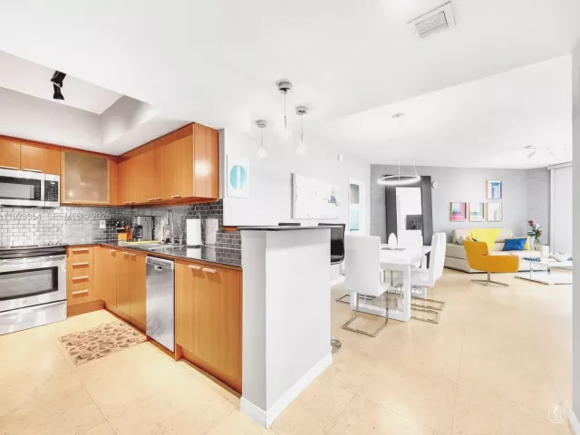 Продажа квартиры #2906 - фото 6856090