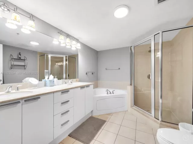 Продажа квартиры #2906 - фото 6856076