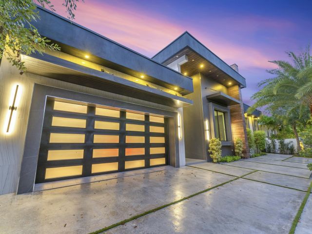 Продажа дома по адресу 2401 NE 13th Street - фото 6879895