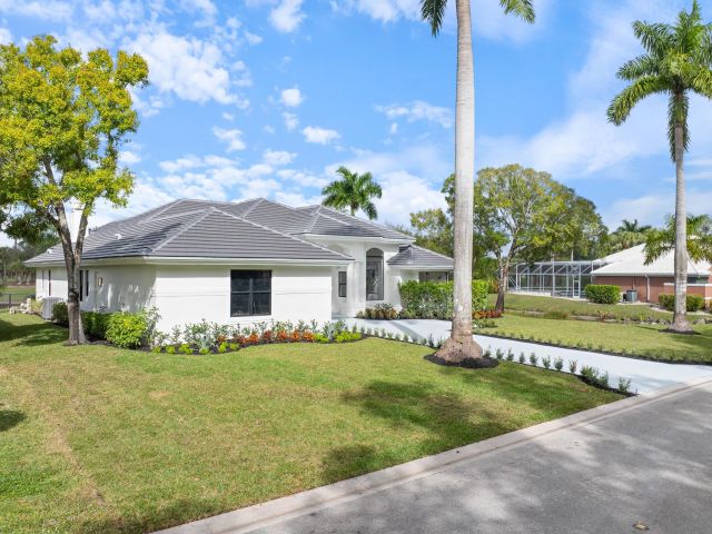 Продажа дома по адресу 1330 Breakers West Boulevard W - фото 6855471