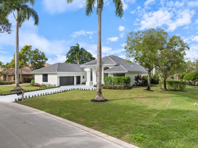 Продажа дома по адресу 1330 Breakers West Boulevard W - фото 6855472