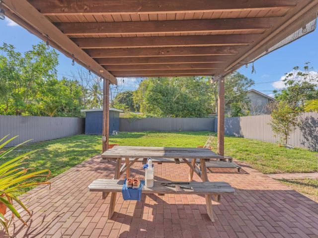 Дом в аренду по адресу 818 Kaye Street - фото 6855437