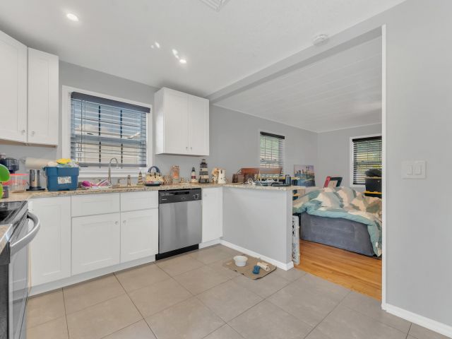 Дом в аренду по адресу 818 Kaye Street - фото 6855444