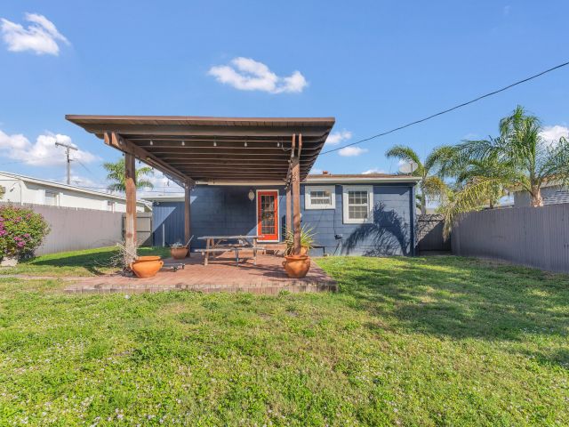 Дом в аренду по адресу 818 Kaye Street - фото 6855449