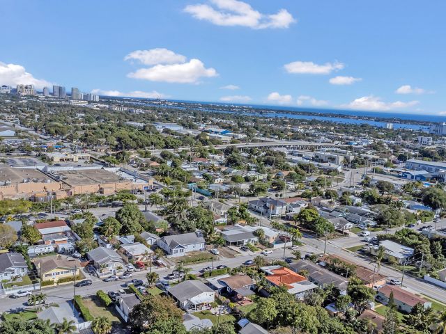 Дом в аренду по адресу 818 Kaye Street - фото 6855451