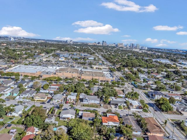 Дом в аренду по адресу 818 Kaye Street - фото 6855452