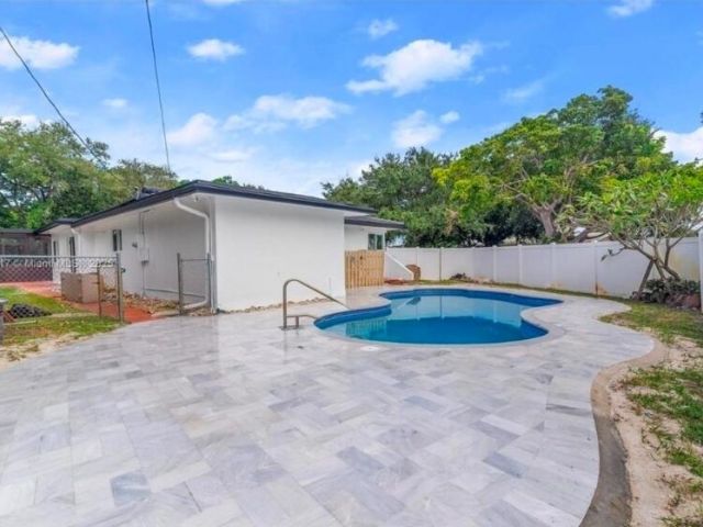 Продажа дома по адресу 1124 Yale Drive - фото 6856537