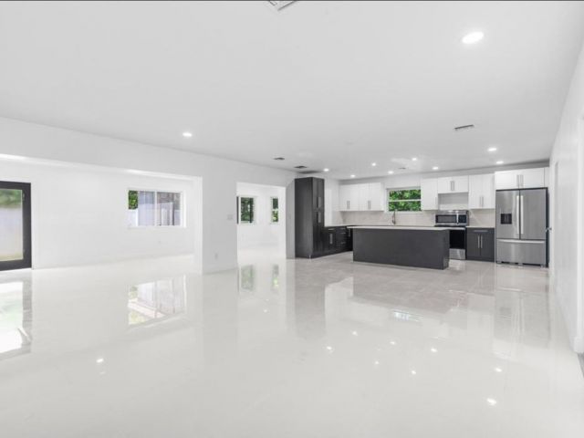 Продажа дома по адресу 1124 Yale Drive - фото 6856544