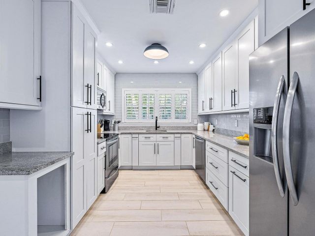 Дом в аренду по адресу 215 Cortez Road - фото 6855486