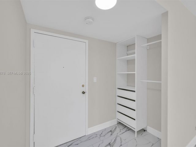 Продажа квартиры #1415 - фото 6856889