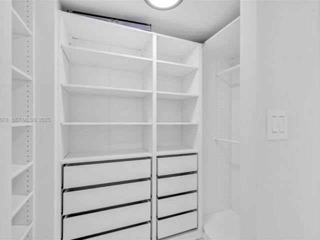 Продажа квартиры #1415 - фото 6856893