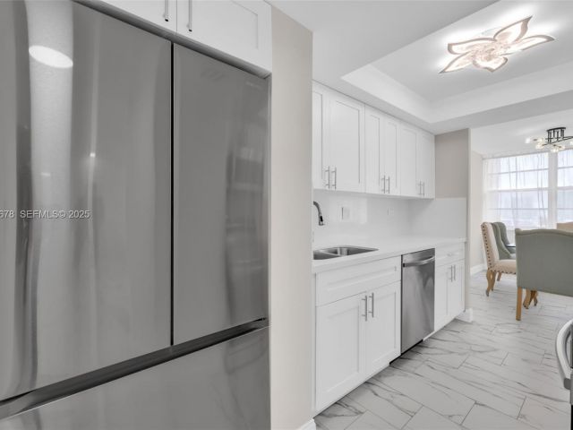 Продажа квартиры #1415 - фото 6856897