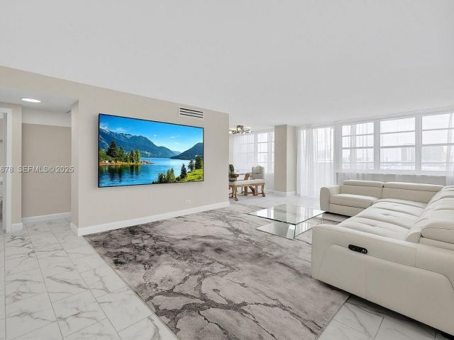 Продажа квартиры #1415 - фото 6856903