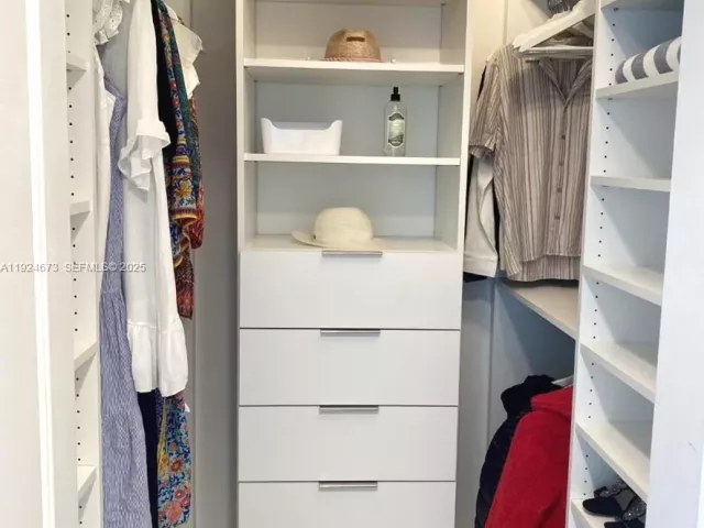 Продажа квартиры #1822 - фото 6855030