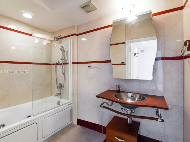 Продажа квартиры #1822 - фото 6855031