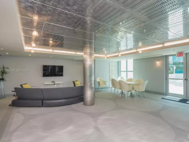 Продажа квартиры #1822 - фото 6855024