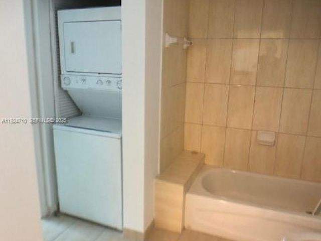 Продажа квартиры #5105 - фото 7436894