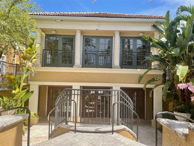 Дом в аренду по адресу 2891 NE 185th St 1006 - фото 7484021