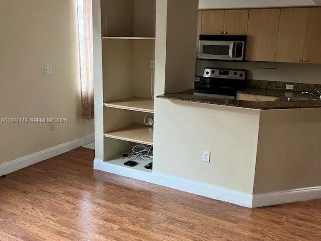 Дом в аренду по адресу 2891 NE 185th St 1006 - фото 7484044