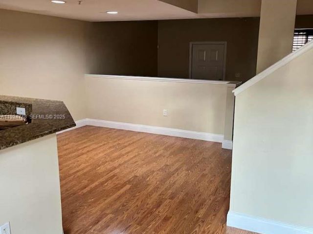 Дом в аренду по адресу 2891 NE 185th St 1006 - фото 7484045