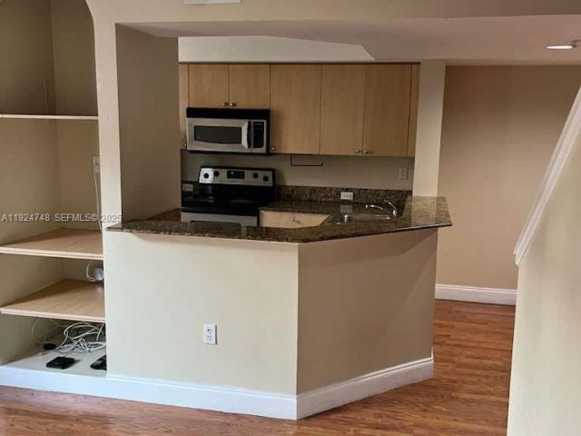 Дом в аренду по адресу 2891 NE 185th St 1006 - фото 7484047