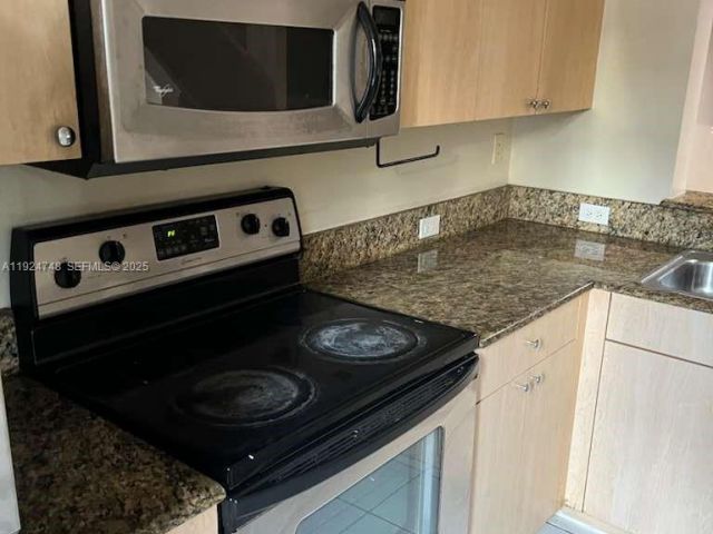 Дом в аренду по адресу 2891 NE 185th St 1006 - фото 7484048