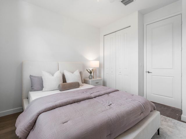 Продажа дома по адресу 6359 Tenor Drive - фото 6856799