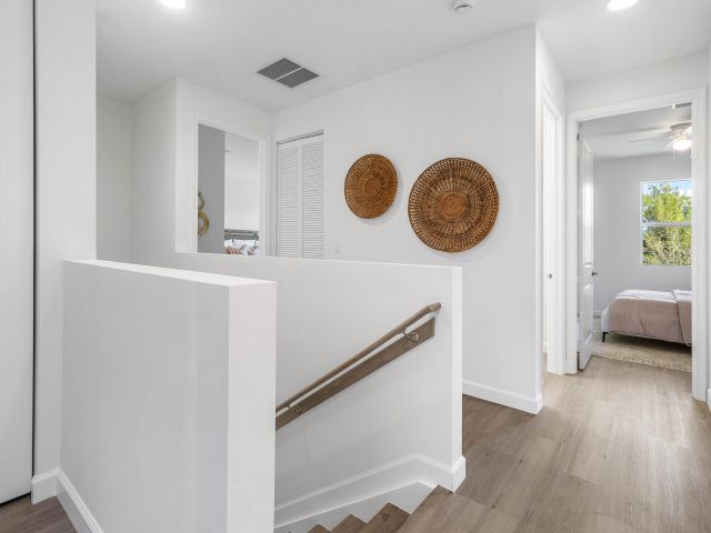 Продажа дома по адресу 6359 Tenor Drive - фото 6856802