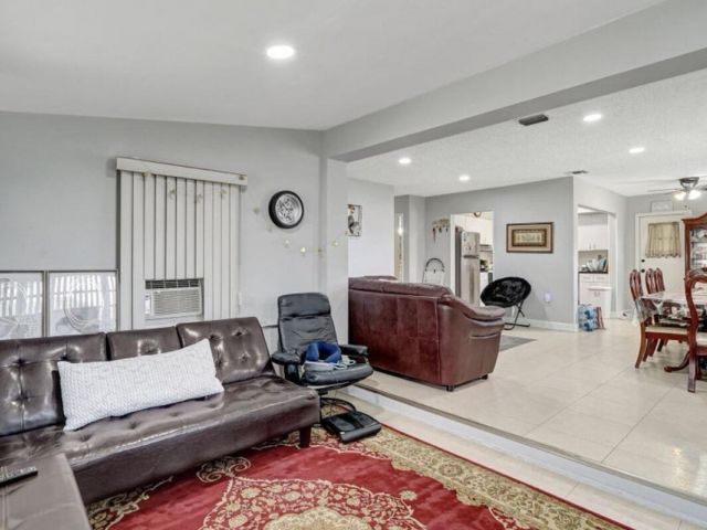 Продажа дома по адресу 7530 Atlanta Street - фото 6862343