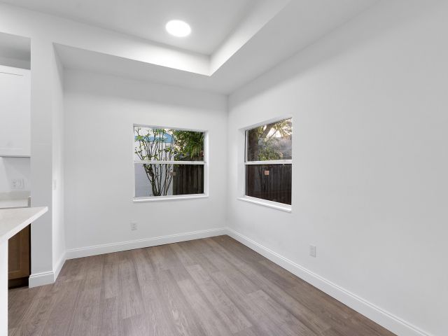 Продажа дома по адресу 1410 SW 85th Avenue - фото 6864476