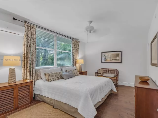 Продажа дома по адресу 591 N Mashta Dr - фото 7173085