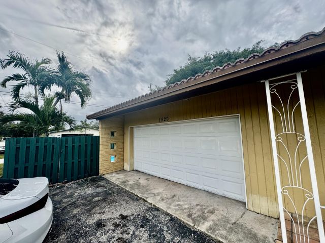 Дом в аренду по адресу 1520 N 25th Avenue - фото 6927609