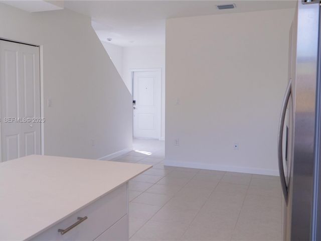 Дом в аренду по адресу 27651 SW 155 CT 0 - фото 7511209