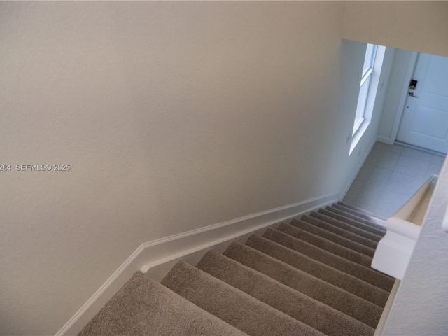 Дом в аренду по адресу 27651 SW 155 CT 0 - фото 7511216