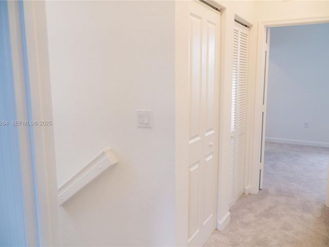 Дом в аренду по адресу 27651 SW 155 CT 0 - фото 7511220