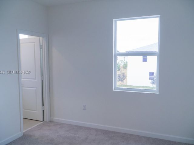 Дом в аренду по адресу 27651 SW 155 CT 0 - фото 7511224