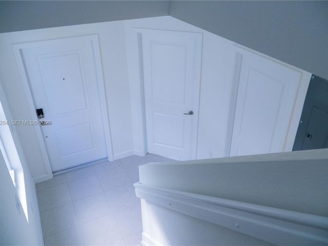 Дом в аренду по адресу 27651 SW 155 CT 0 - фото 7511226