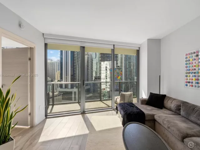 Продажа квартиры #1603 - фото 6861138