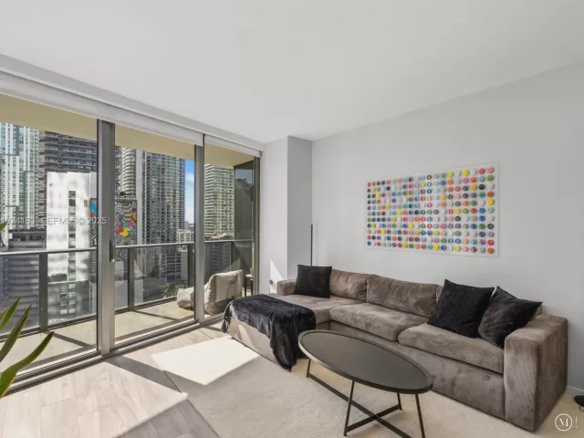 Продажа квартиры #1603 - фото 6861139