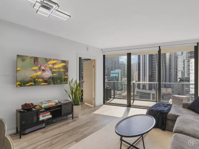 Продажа квартиры #1603 - фото 6861140