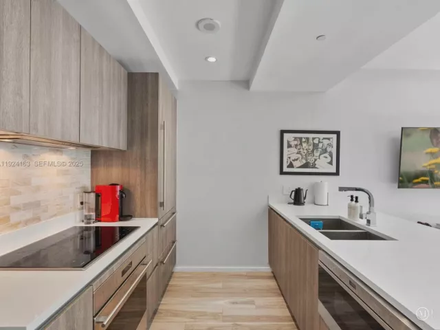 Продажа квартиры #1603 - фото 6861135